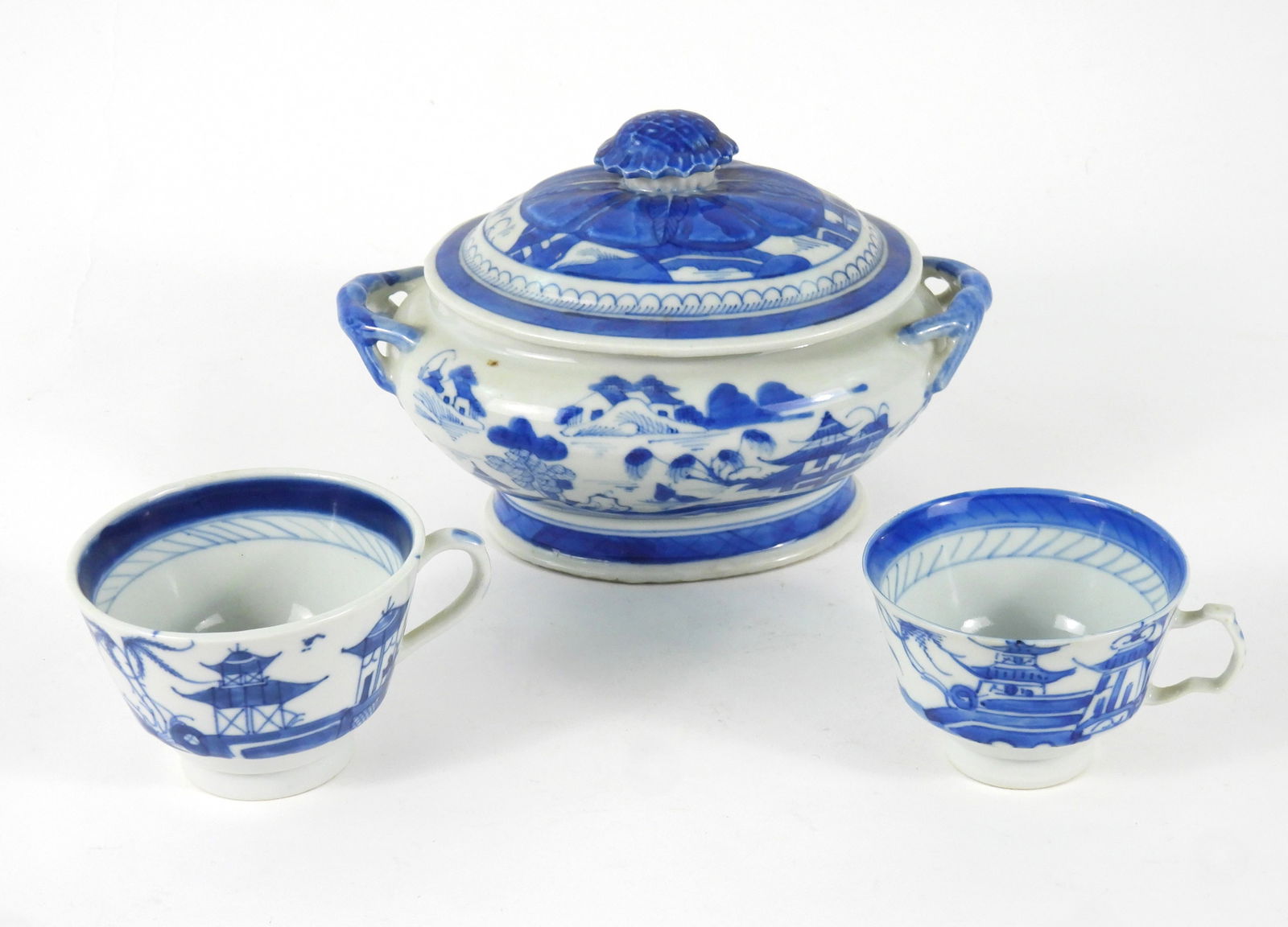 3PC Chinese Export Blue & White Teacups & Tureen (1 of 5)