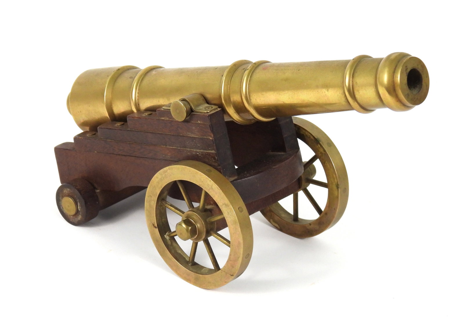 Model of 18C Cannon w/ Carriage (1 of 5)
