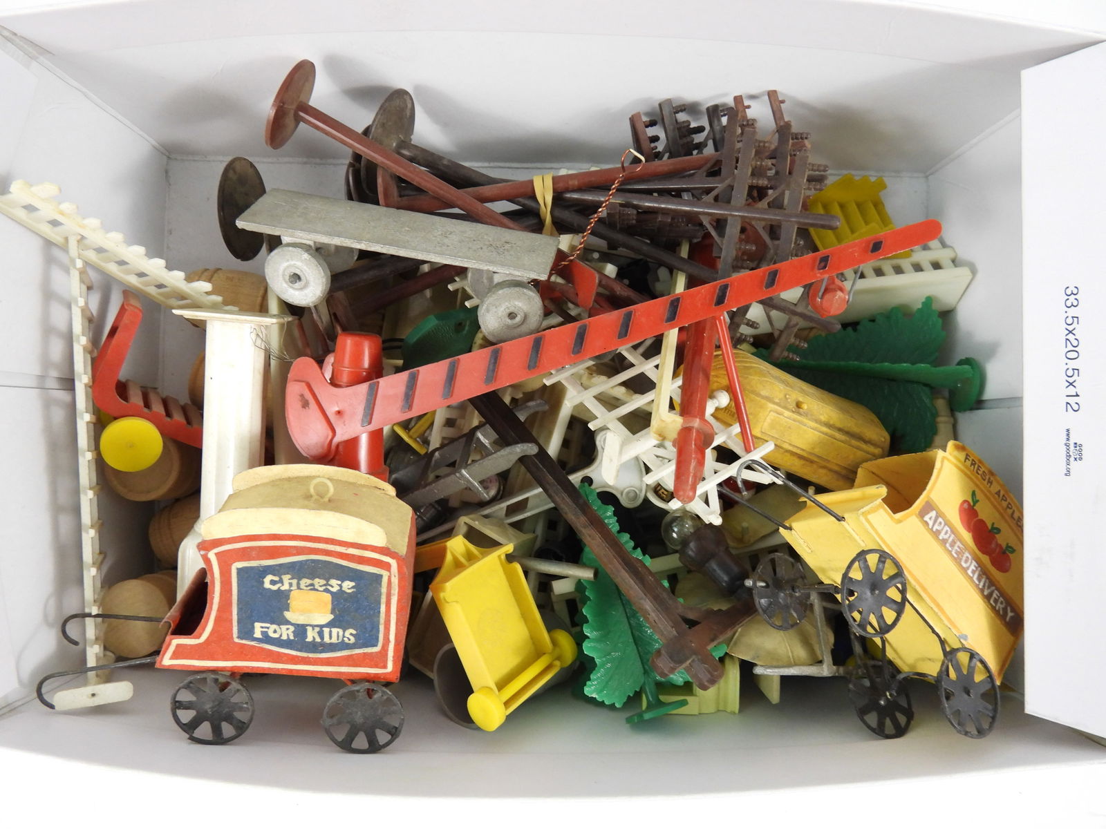 Collection of Train Items & Displays (1 of 2)