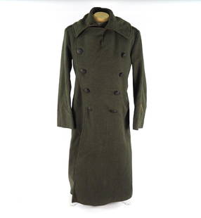 USMC Model 1912 Overcoat: United States, 1917-1918. Olive green wool overcoat per the 1912 USMC Regulations. Double breasted with two rows of five bronze eagle and anchor buttons, shoulder straps with small buttons, standing r