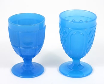 2PC Goblet Form Thumb Print & Bar Pattern Glass