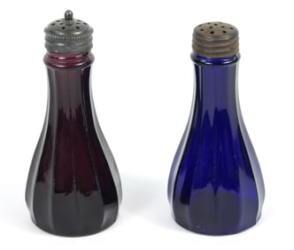 2PC Sandwich Glass Company Type Shakers