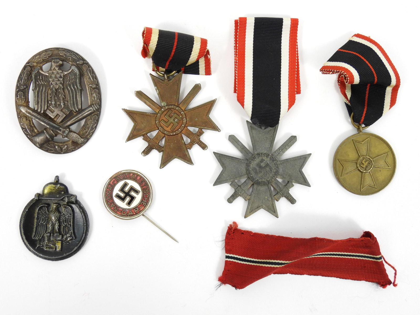 WWII German Medals (1 of 9)
