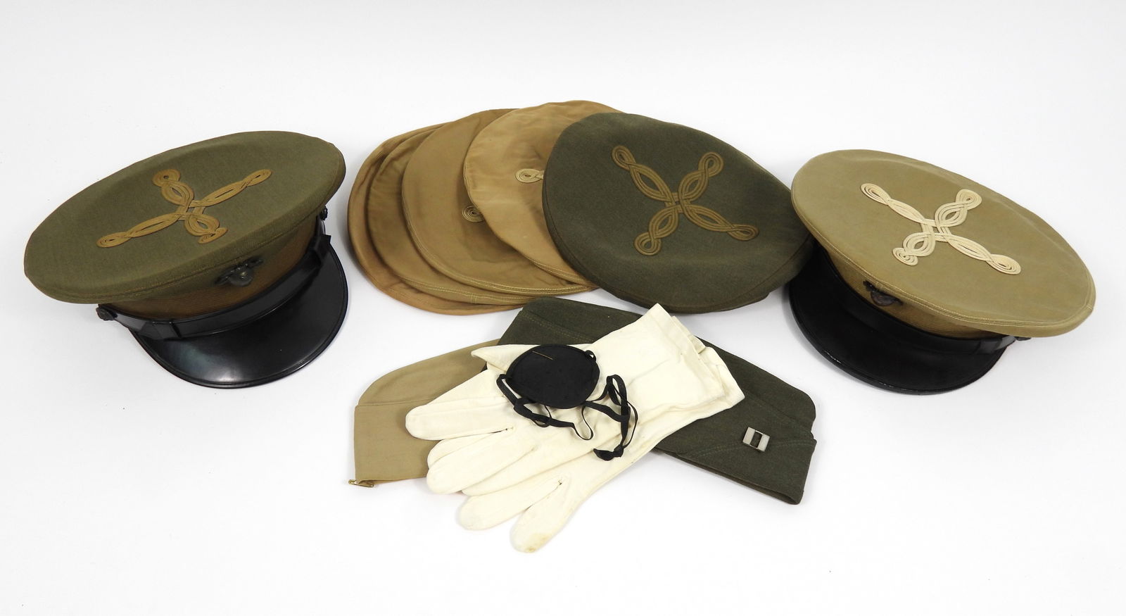 Col. William R. Bonner USMC's Visor Caps & Covers (1 of 8)