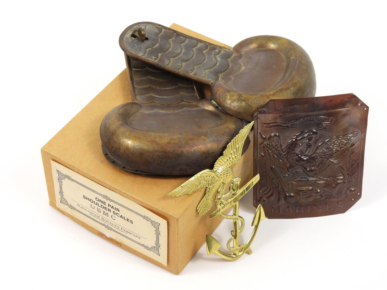 Group of Reproduction USMC Items (1 of 5)