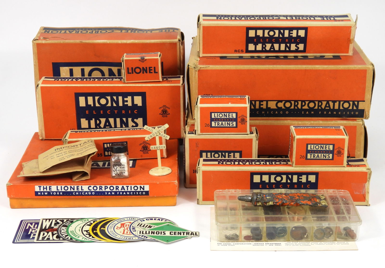 Lionel Trains Accessory Decor Collection (1 of 7)