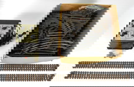 Collection Lionel Train Tracks & Transformer