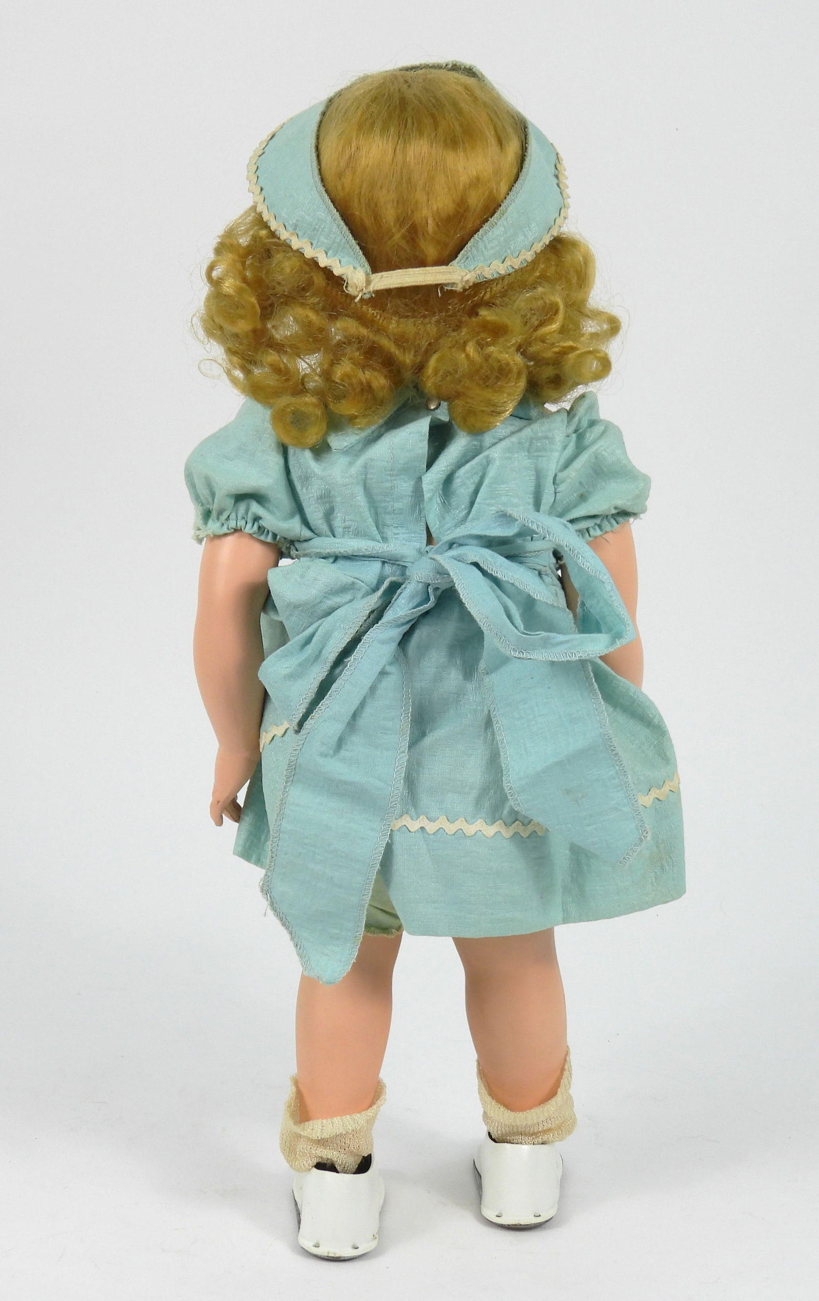 Wanda the Walking Doll w/ Box - 5