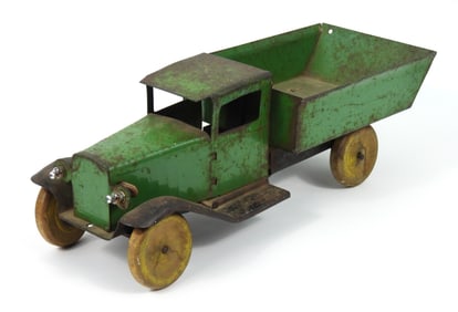 Wyandotte Dump Truck w/ Electric Headlights