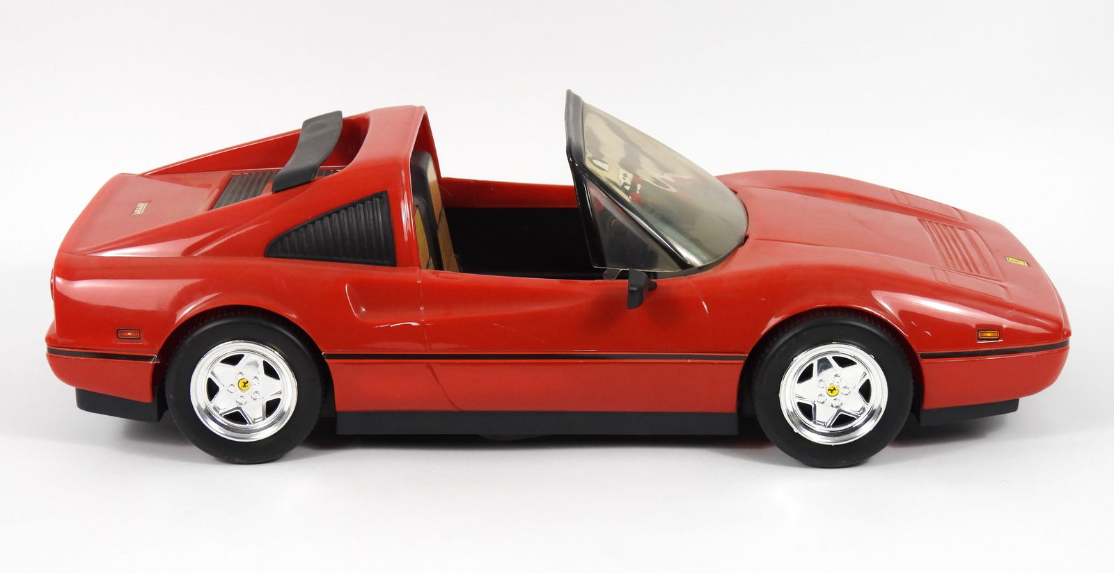 1987 Barbie Red Ferrari Convertible - 4