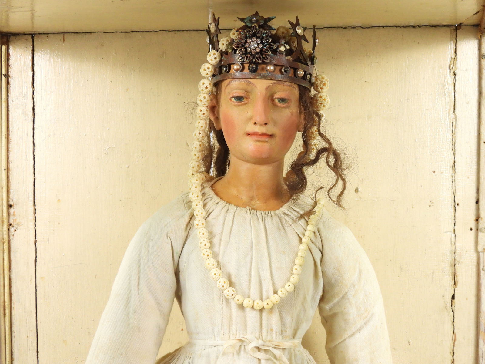 19C Santos Doll Display - 3