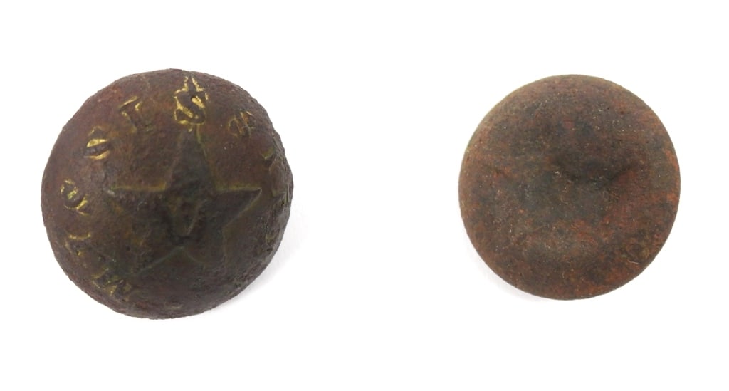 Two Dug Mississippi Buttons