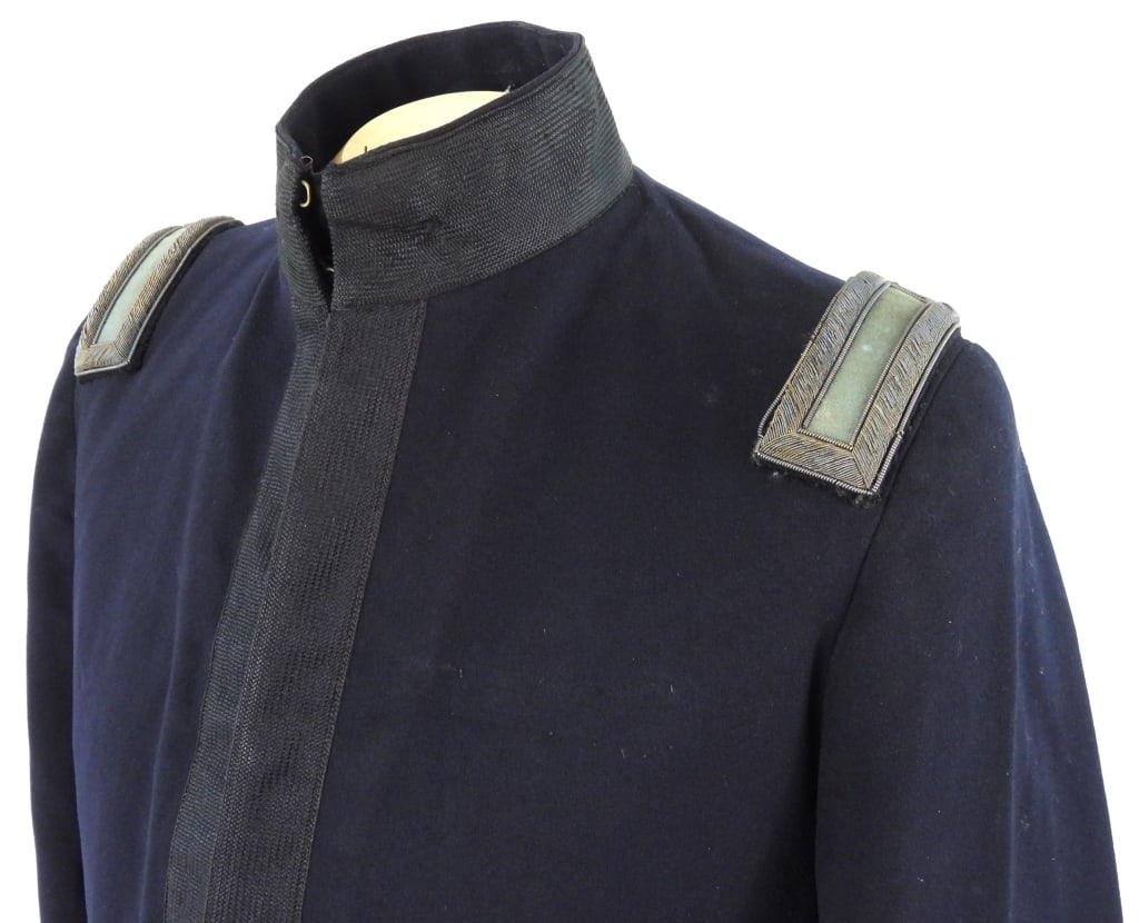 Lieutenant's Model 1895 Undress Tunic - 3