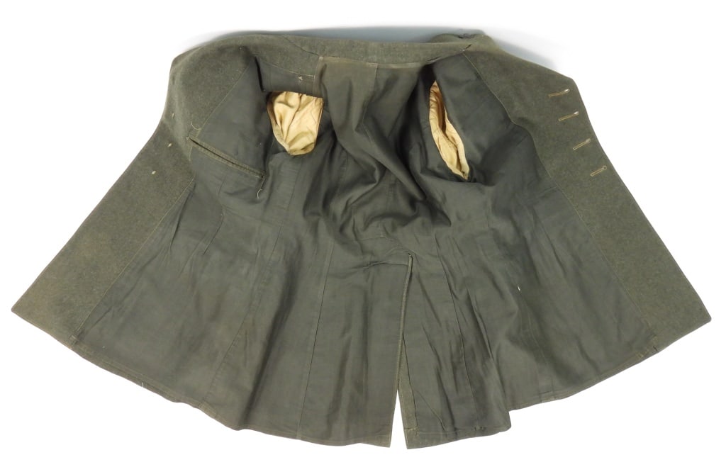 Two US Marine Corps Uniforms - 13