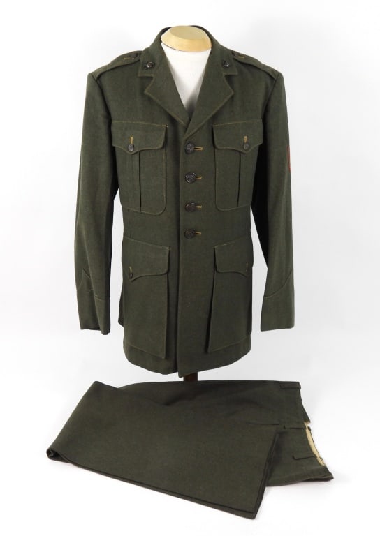 Two US Marine Corps Uniforms - 9