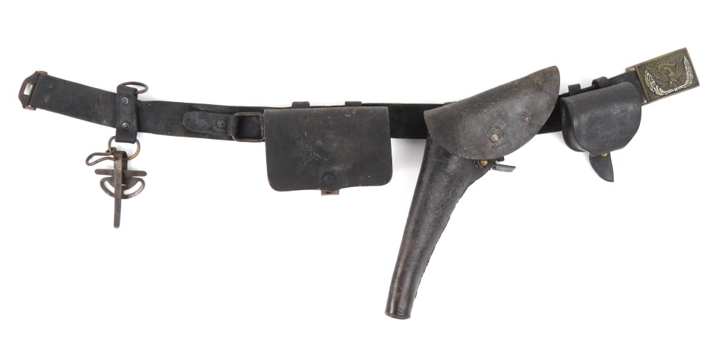 Civil War-era Pistol Belt (1 of 14)