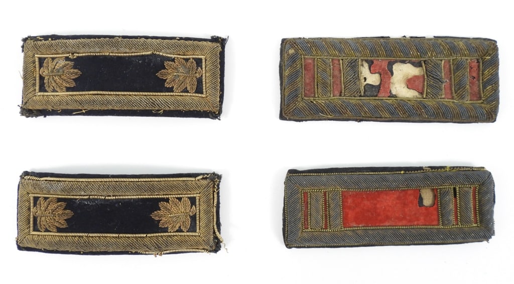 Civil War Officer's Shoulder Straps (1 of 5)