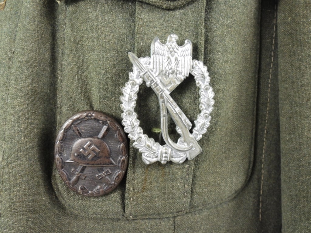 WWII German Model 40 Army Tunic - 4