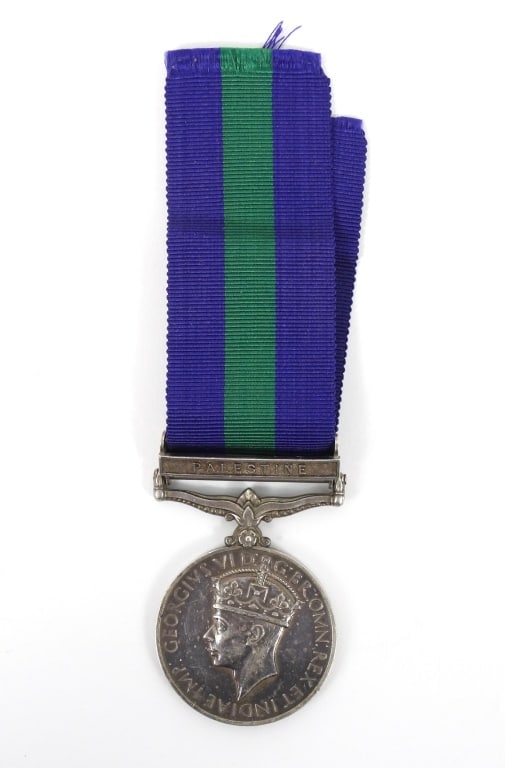 WWI I'D English General Service Medal W-Palestine: Soldier I'D to "3242636 CPL. F. Loan H.L.I." on medal edge. Loan served with the Glasgow Scottish Highland Light Infantry during World War I and his regiment saw action in the following battles: