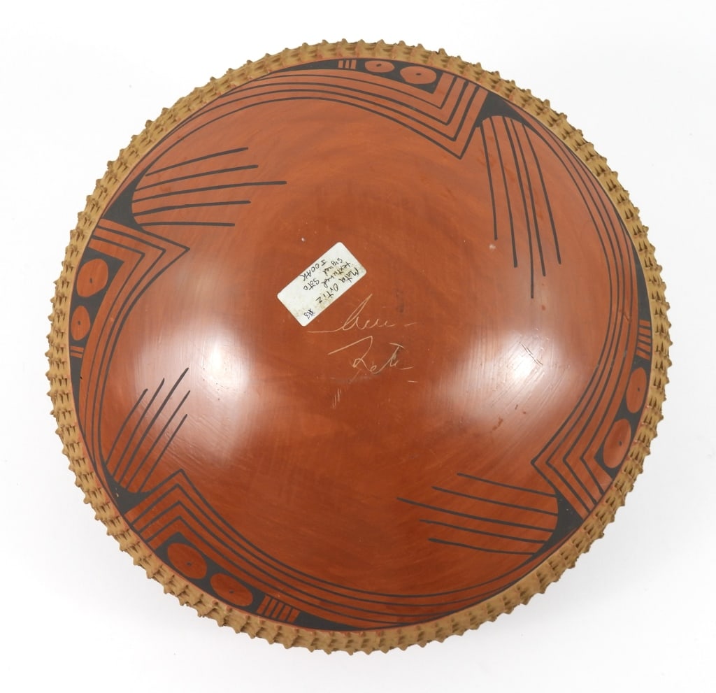 Mata Ortiz Signed Pot - 4