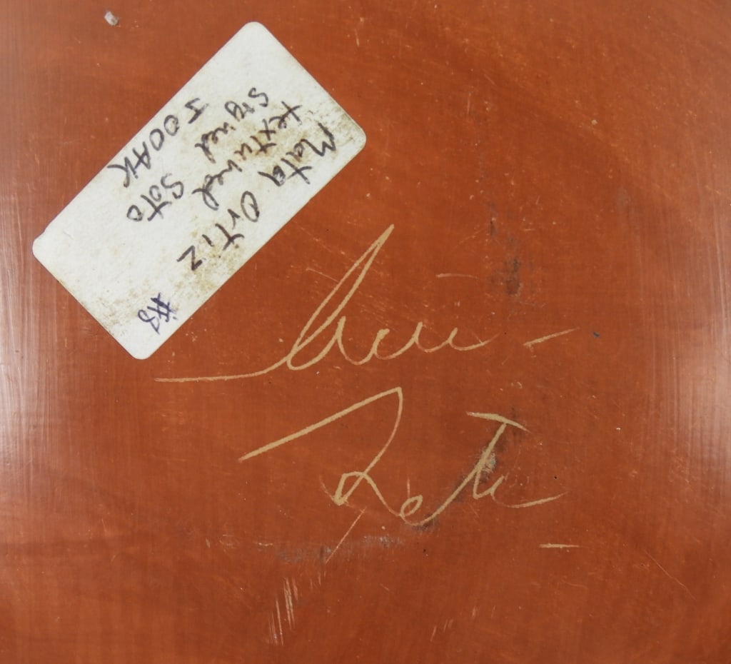 Mata Ortiz Signed Pot - 5