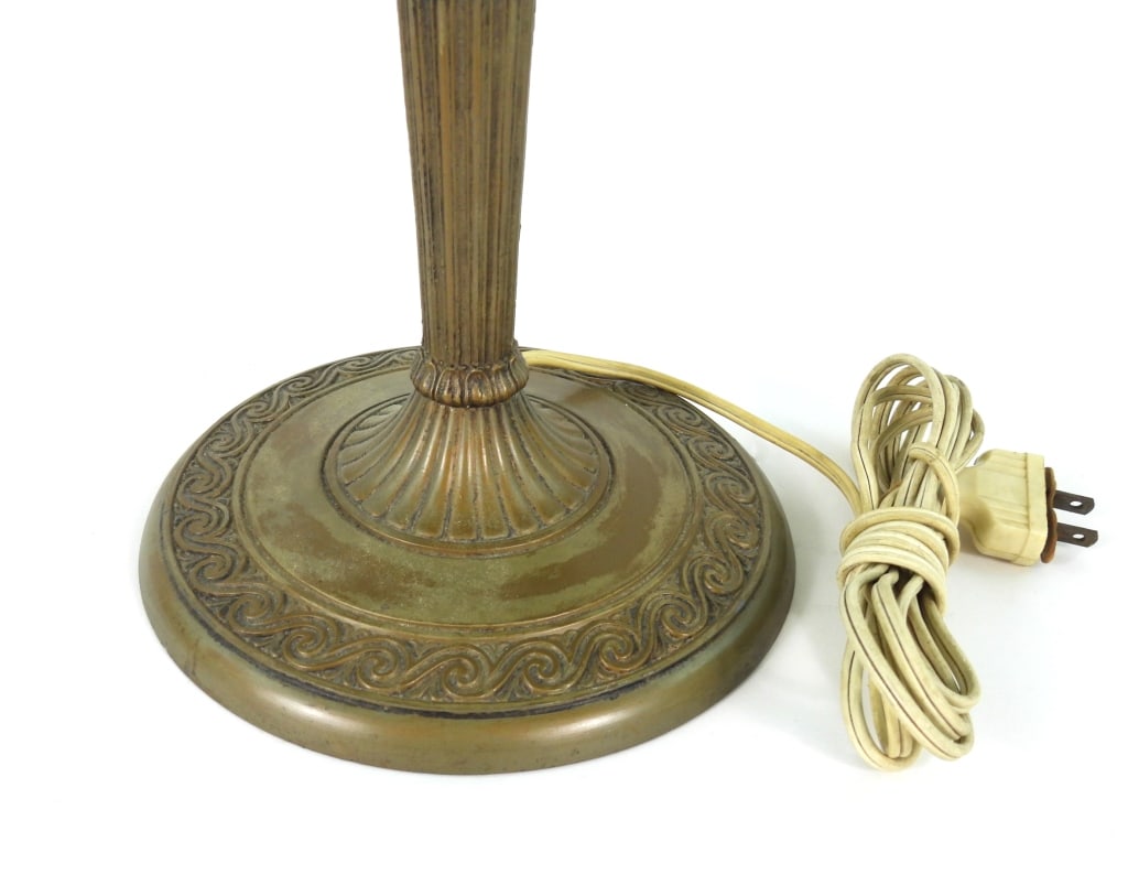 Whaley Style Lead Glass Table Lamp - 4