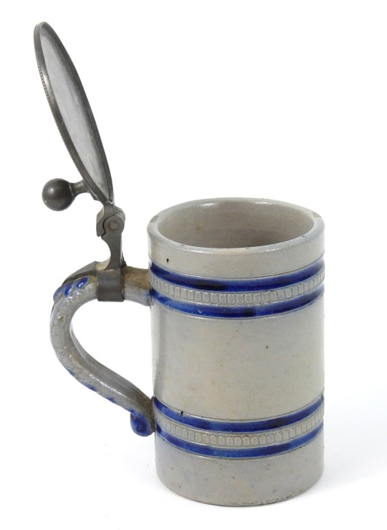 Small Half Litre Lidded Beer Stein - 2