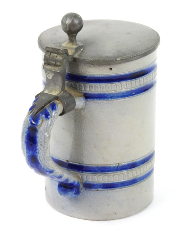 Small Half Litre Lidded Beer Stein - 3