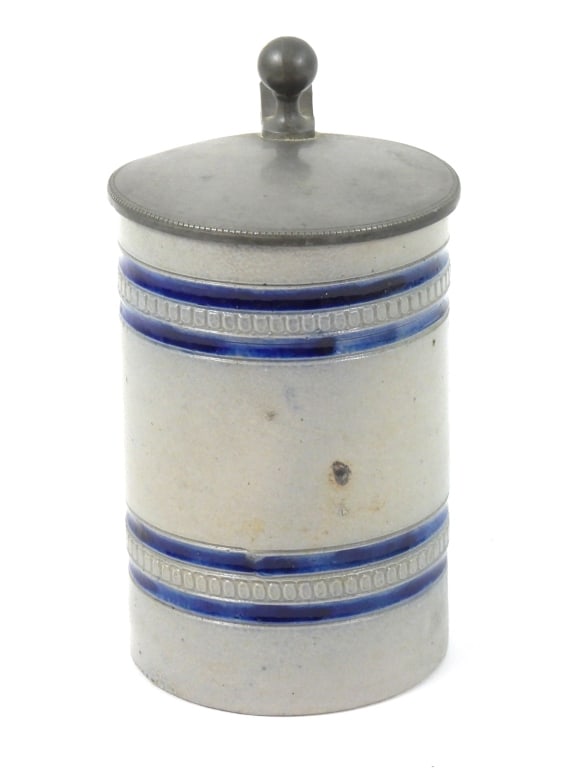 Small Half Litre Lidded Beer Stein - 5