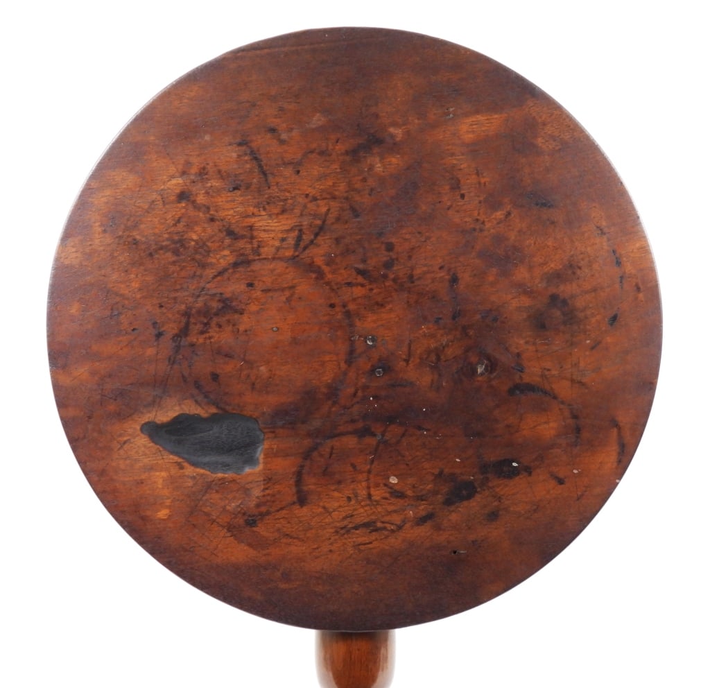 18th-C Queen Anne Tilt Top Tea Table - 7