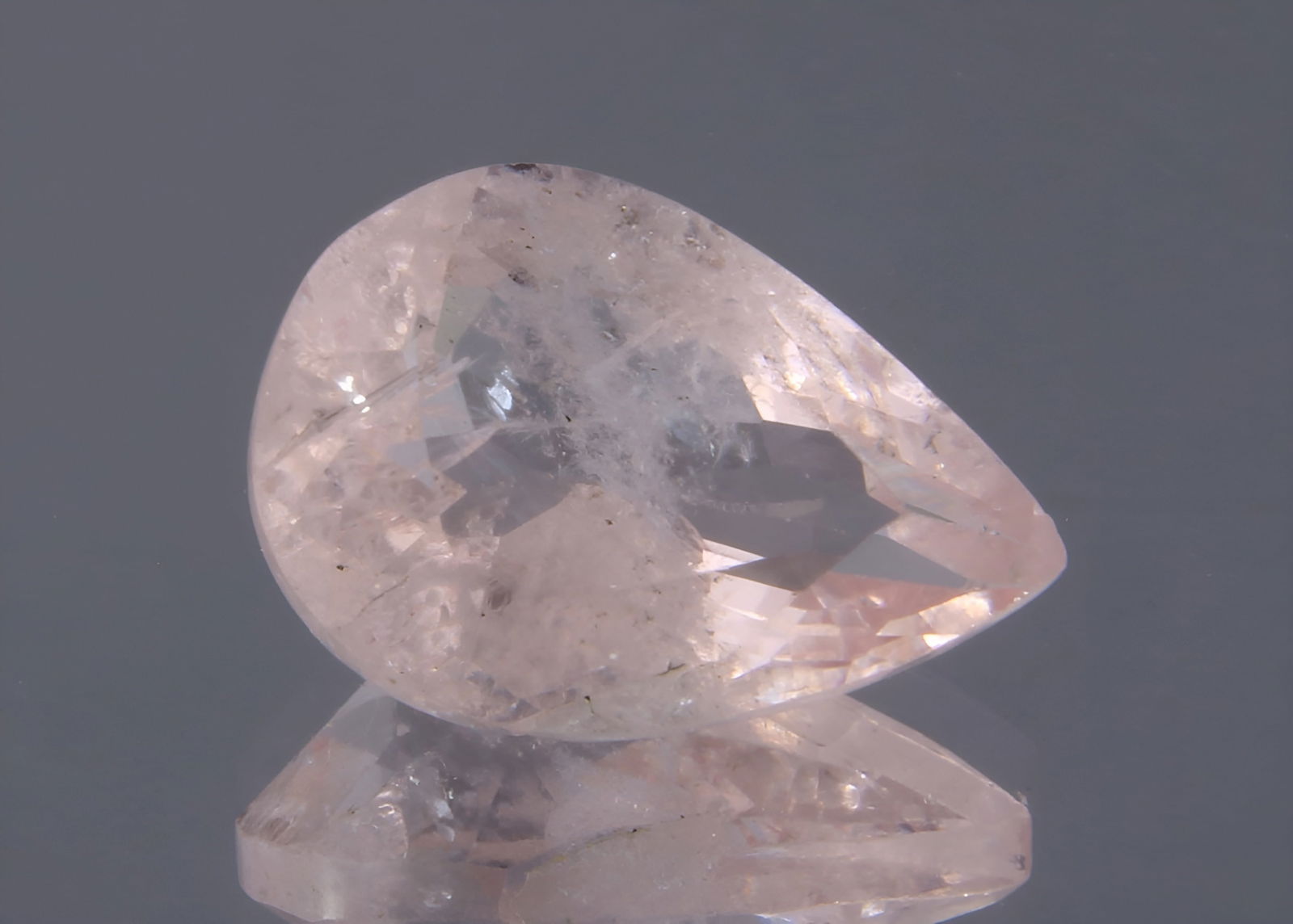 Lovely 1.75 Cts Natural Peach Morganite (1 of 8)