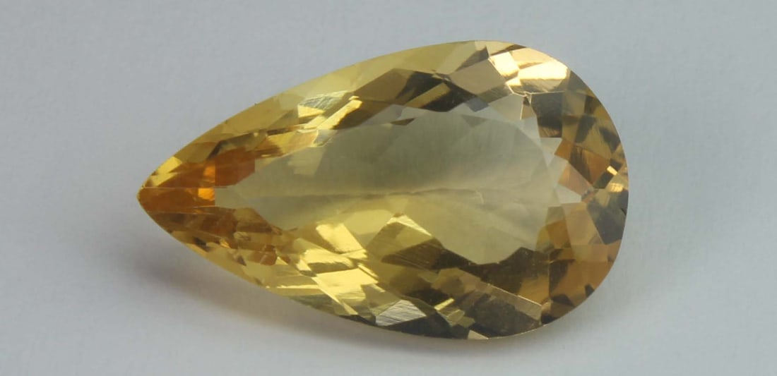 Top Yellow Natural Citrine - 5.40 Cts: Gemstone : Natural CitrineOrigin : BrazilWeight : 5.40 caratseasurements : 16.35x9.97x6.18 mm Shape/Cut : Pear CutColor : YellowTransparency : Transparent Clarity : No visible inclusion