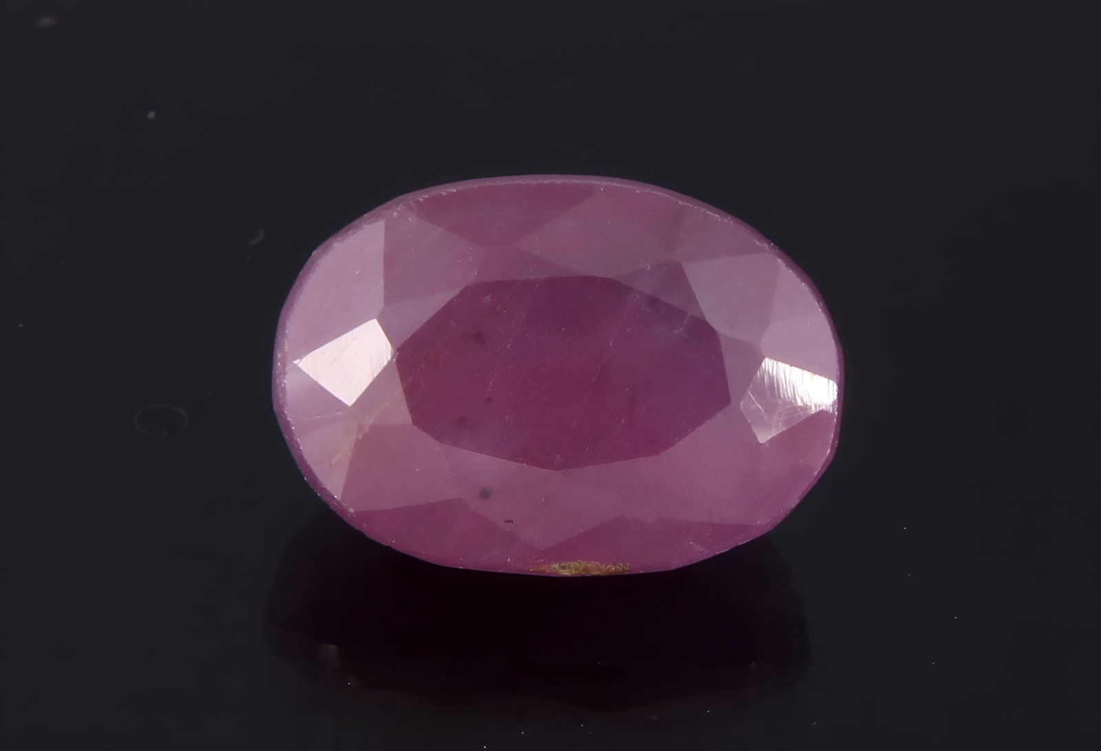 AAA 2.14 Cts Natural Unheated Ruby: Gemstone : Natural RubyShape : Oval CutWeight : 2.14 caratsMeasurements : 8.25x5.82x4.22 mmColor : Deep Purplish Red Transparency : OpaqueTreatment : No TreatmentOrigin : AfricaClarity : VVS