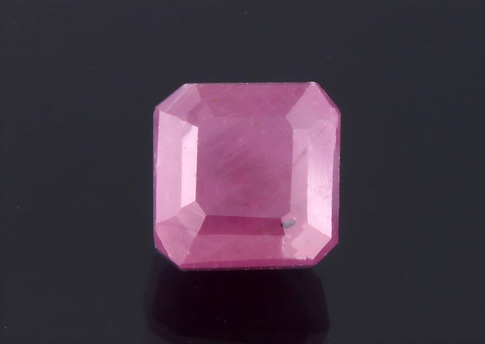 Gorgeous 1.71 Cts Natural Unheated Ruby (1 of 4)