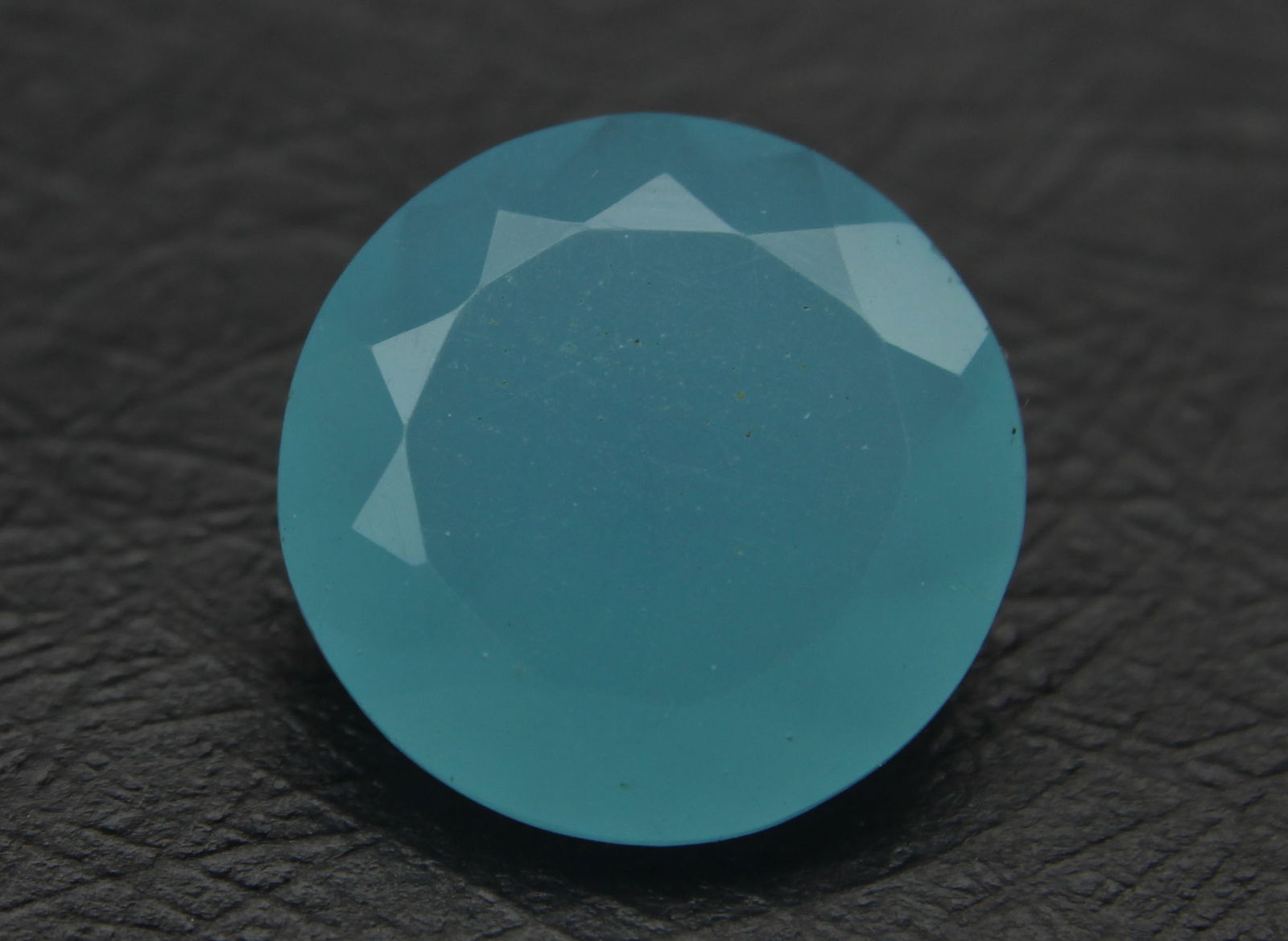 LOvely 9.45 cts Natural Chalcedony (1 of 3)