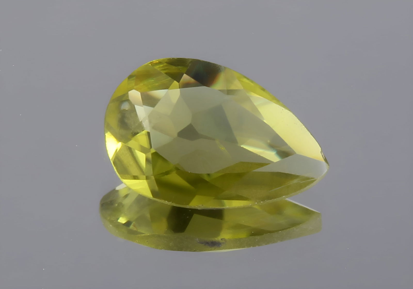 AAA Natural Peridot - 1.08 Cts (1 of 5)