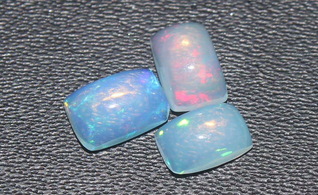 Gorgeous 1.45 Cts Natural Ethiopian Opal Set (1 of 2)