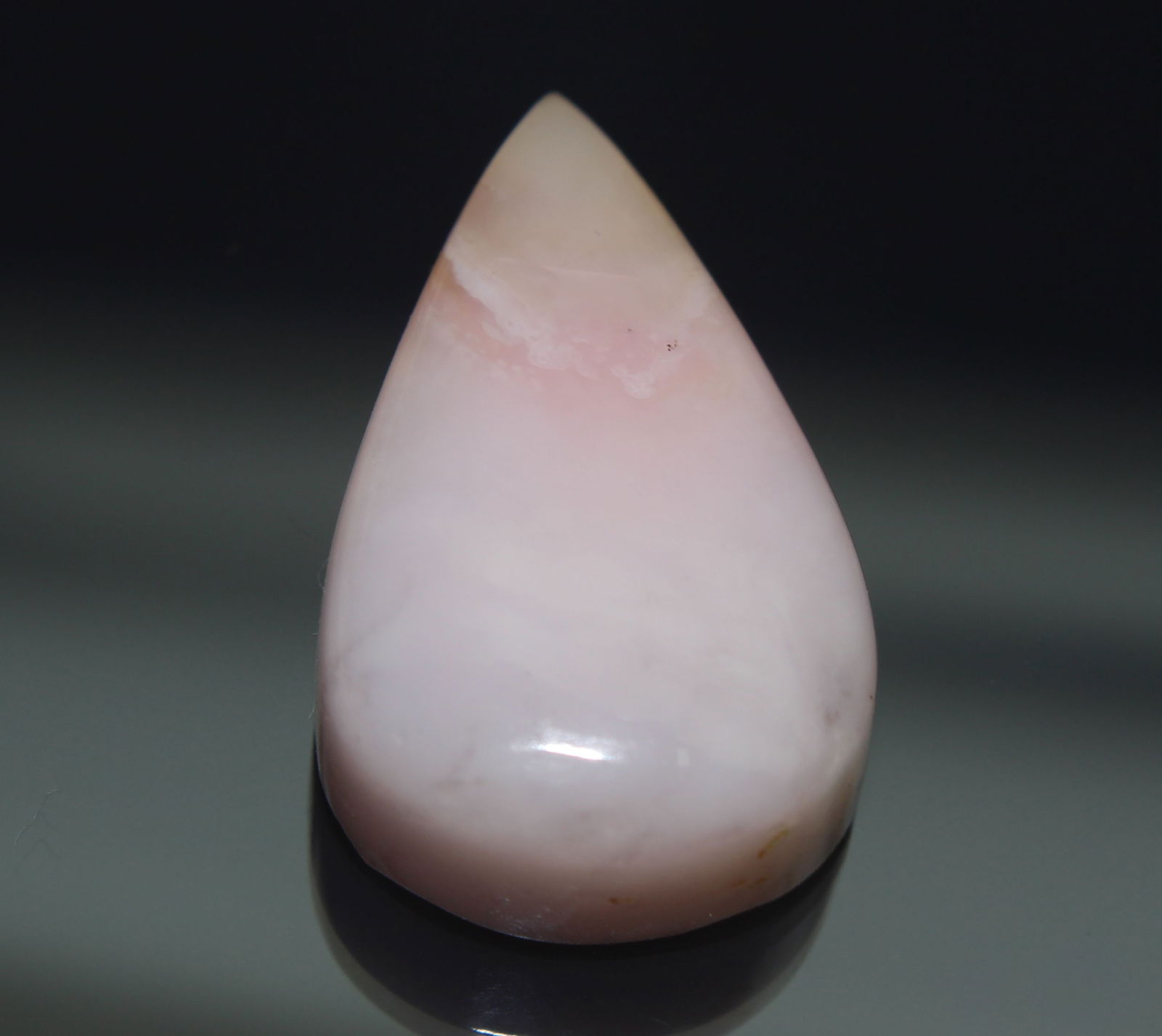 Delightful 17.60 Cts Natural Pink Opal (1 of 2)
