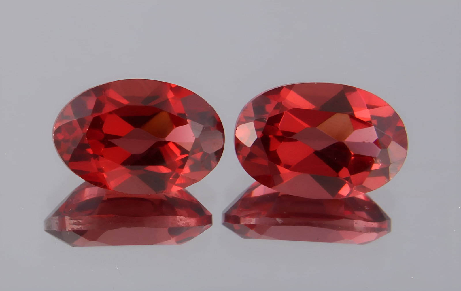 Lovely " Natural Pyrope Almandine Garnet " 1.19 Cts Natural Pyrope Almandine Garnet Pair: Gemstone : Natural Almandine Garnet Shape and cut : Oval Cut Origin : Africa Weight : 1.19 carats Dimensions: 6x4 mm Color : Red Number of Stone : 2 Transparency: Transparent Treatment : No Clarity : 