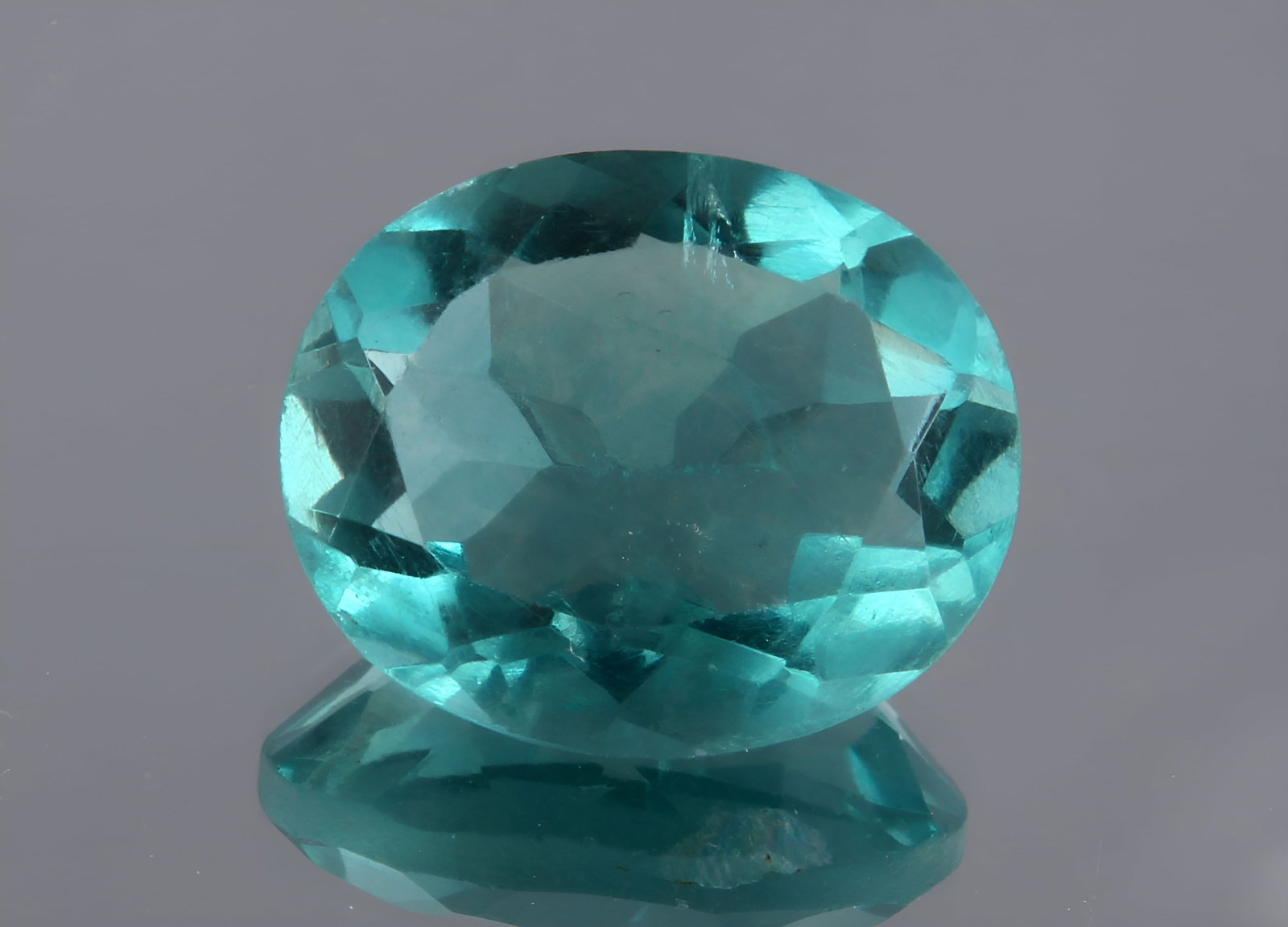 Stunning " Natural Green Fluorite " 3.97 Cts Natural Green Fluorite (1 of 6)