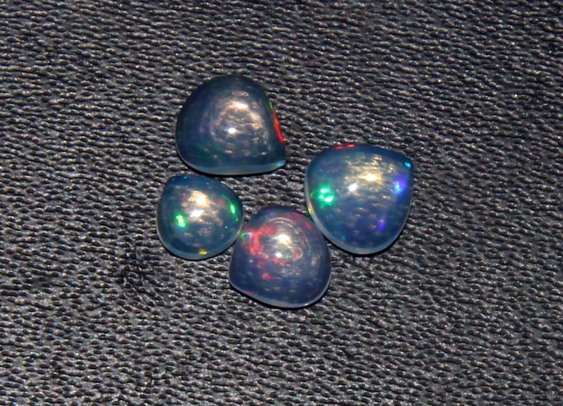 Marvellous " Fire Ethiopian Opal " 0.98 Cts Natural Ethiopian Opal Lot (1 of 2)