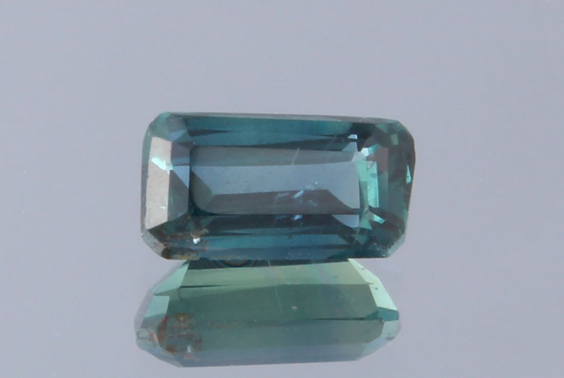 Lovely " Natural Unheated Sapphire " 0.58 Cts Natural Sapphire (1 of 5)