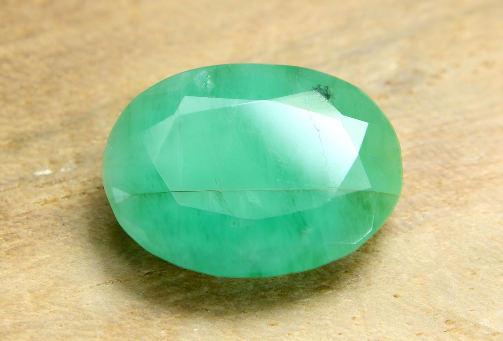 Stunning " Natural Zambia Emerald " 7.28 Cts Natural Zambia Emerald (1 of 5)
