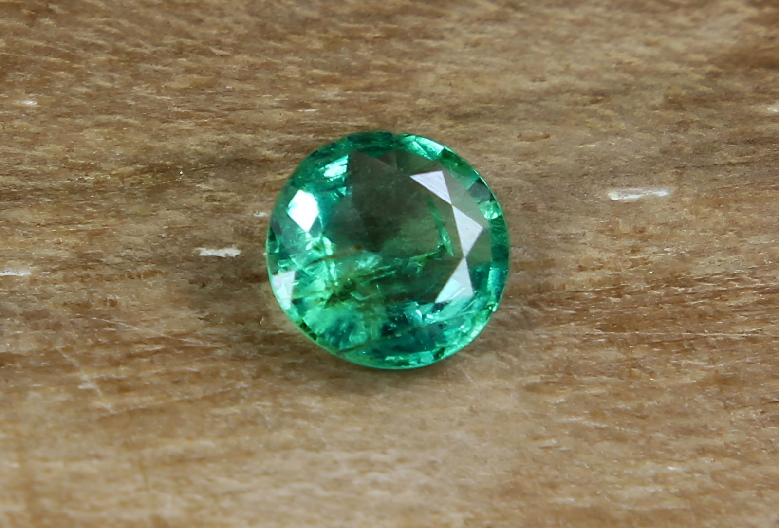 Beautiful " Natural Zambia Emerald " 0.48 Cts Natural Zambia Emerald (1 of 5)