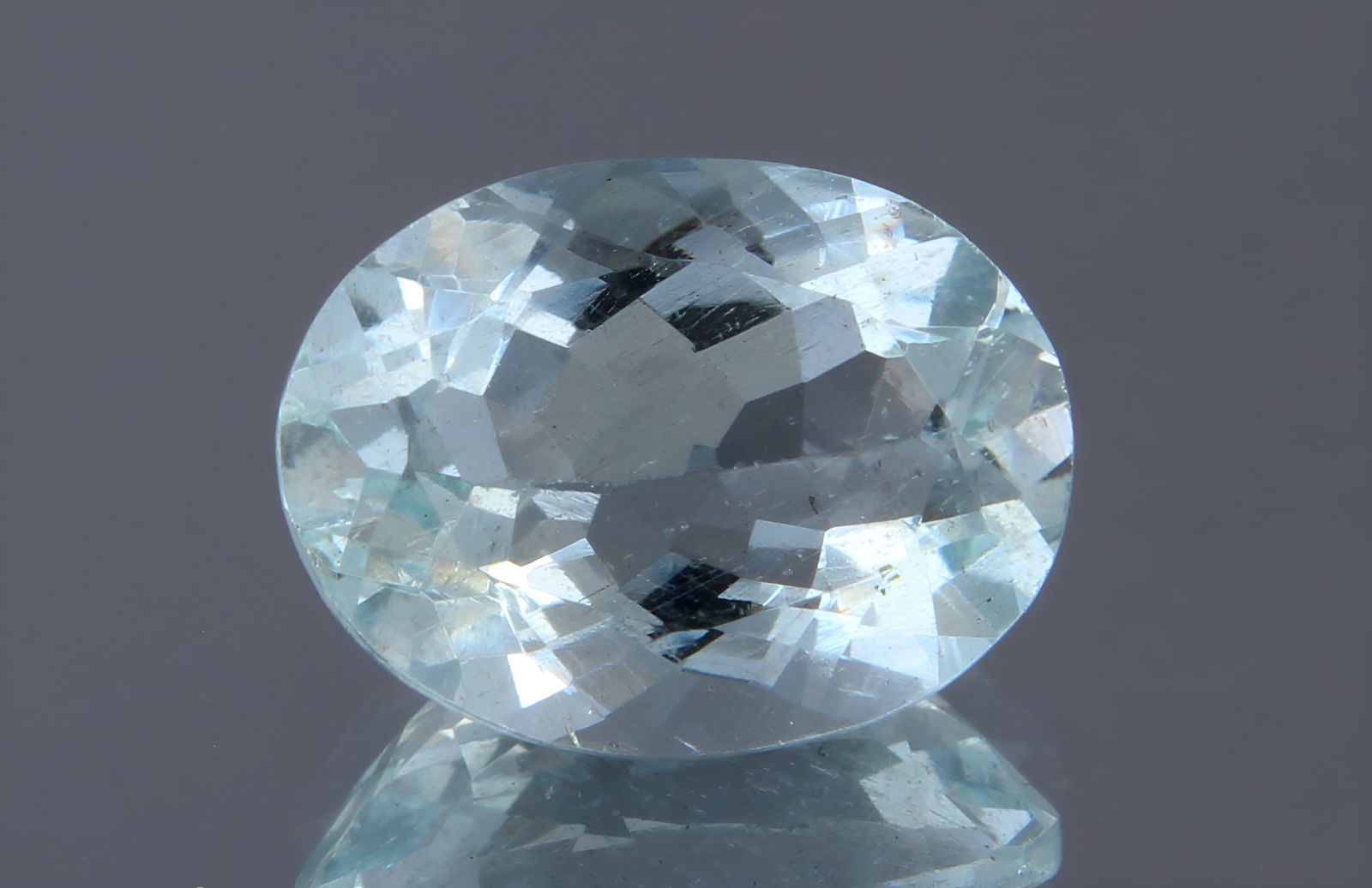 Fabulous " Natural Aquamarine " 1.59 Cts Natural Aquamarine (1 of 5)