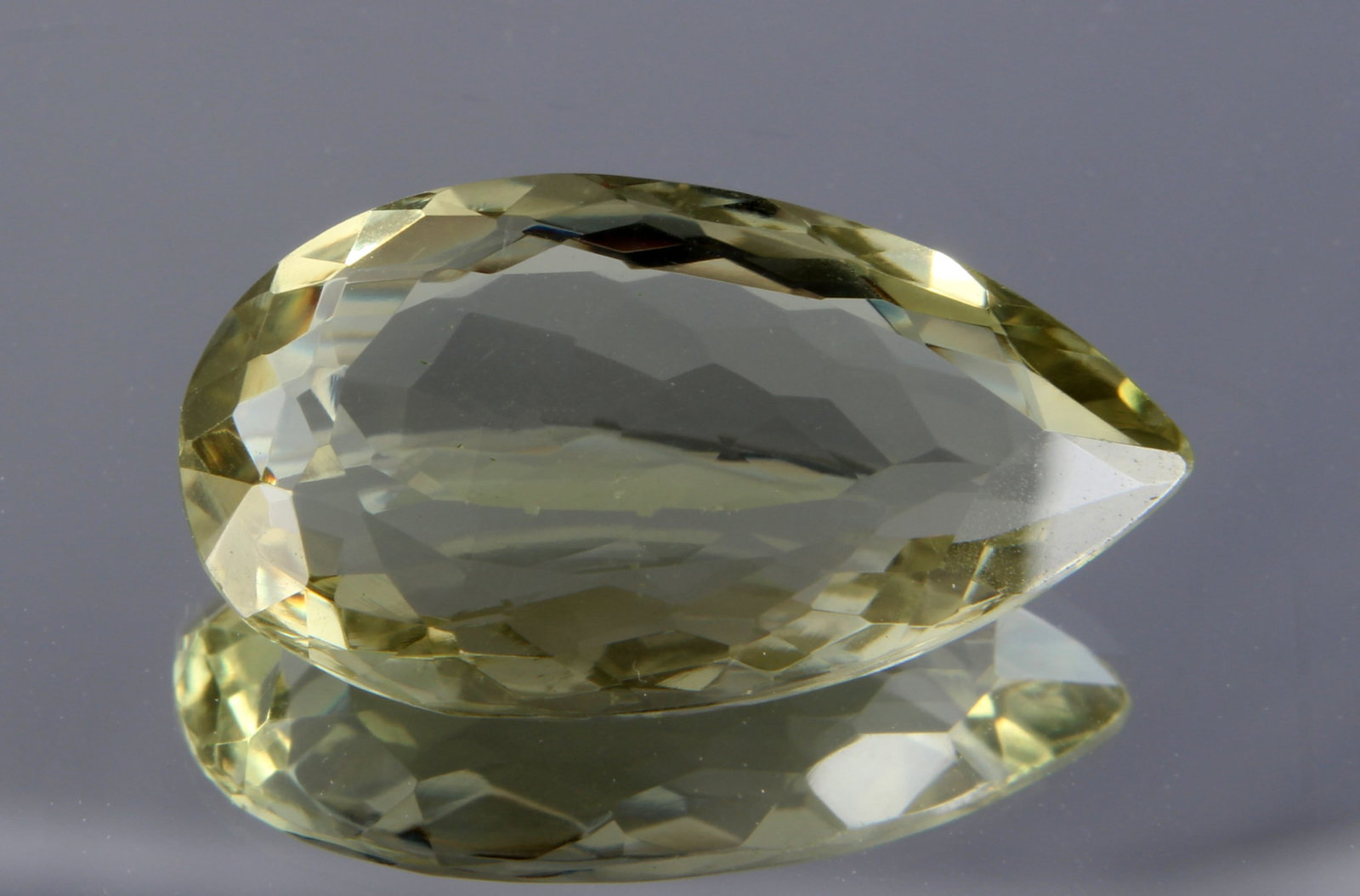 Stunning " Natural Green Amethyst / Prasiolite " 10.63 cts Natural Green Amethyst / Prasiolite (1 of 5)