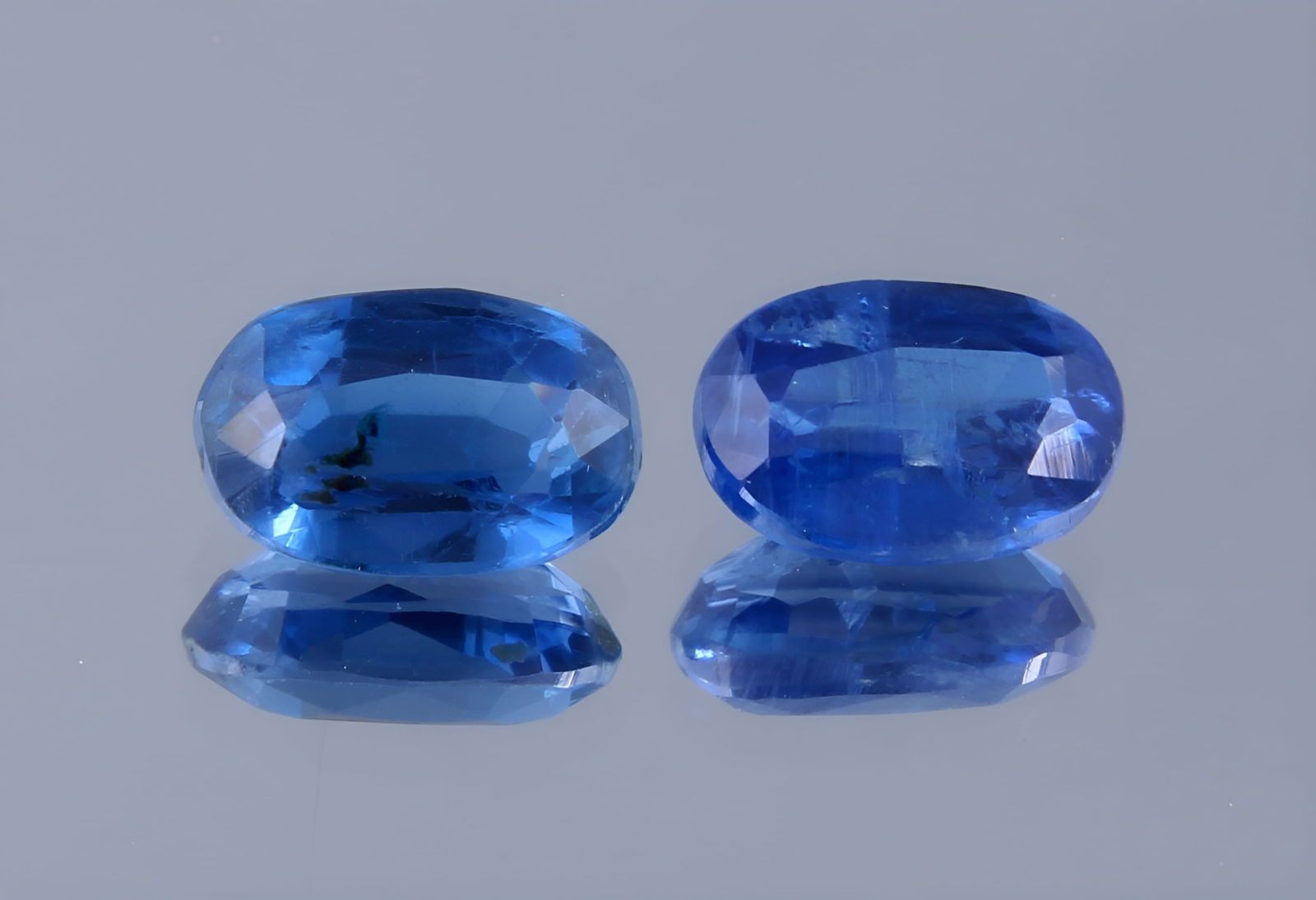 Lovely " Natural Kyanit " 1.25 Cts Natural Kyanite Pair (1 of 5)