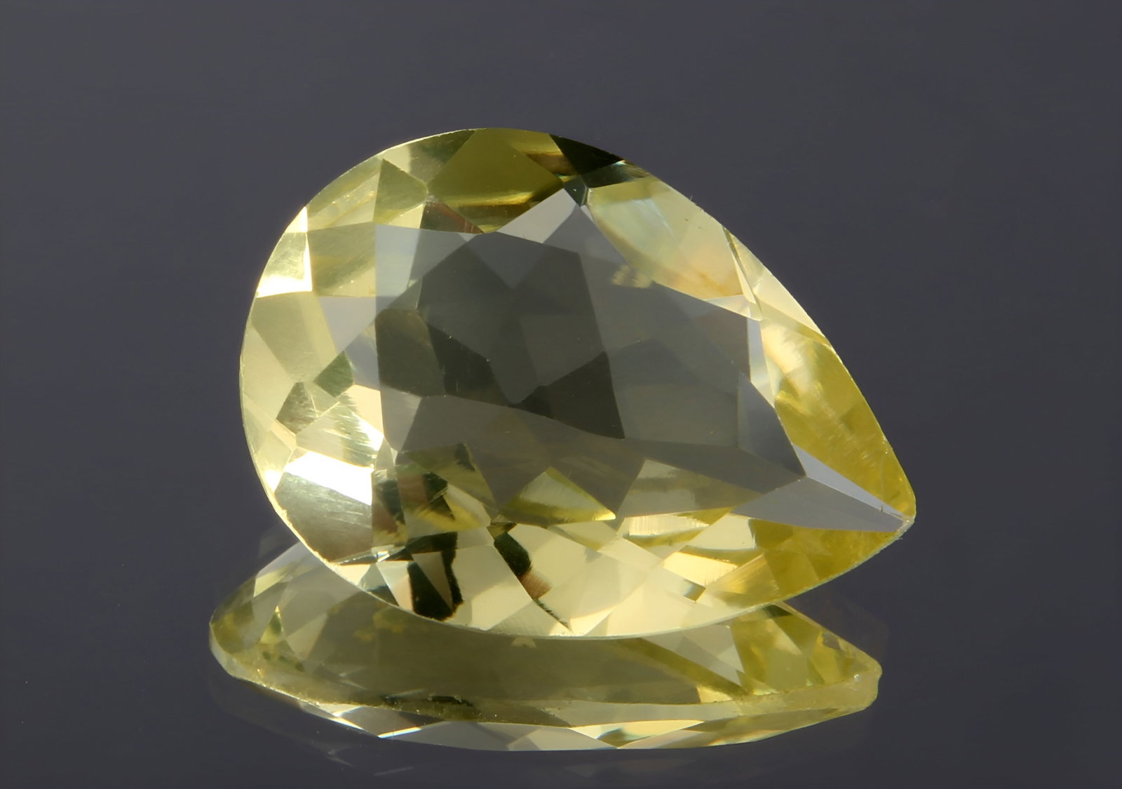 Delightful " Natural Lemon Quartz " 3.66 cts Natural Lemon Quartz: Gemstone: Natural Lemon Quartz Origin: Africa Weight : 3.66 carats Dimensions: 14x10 mm, Shape / Cut : Pear Cut Colour: Yellow Transparency : transparent Treatment : No Treatment nt: none Shipping-: F