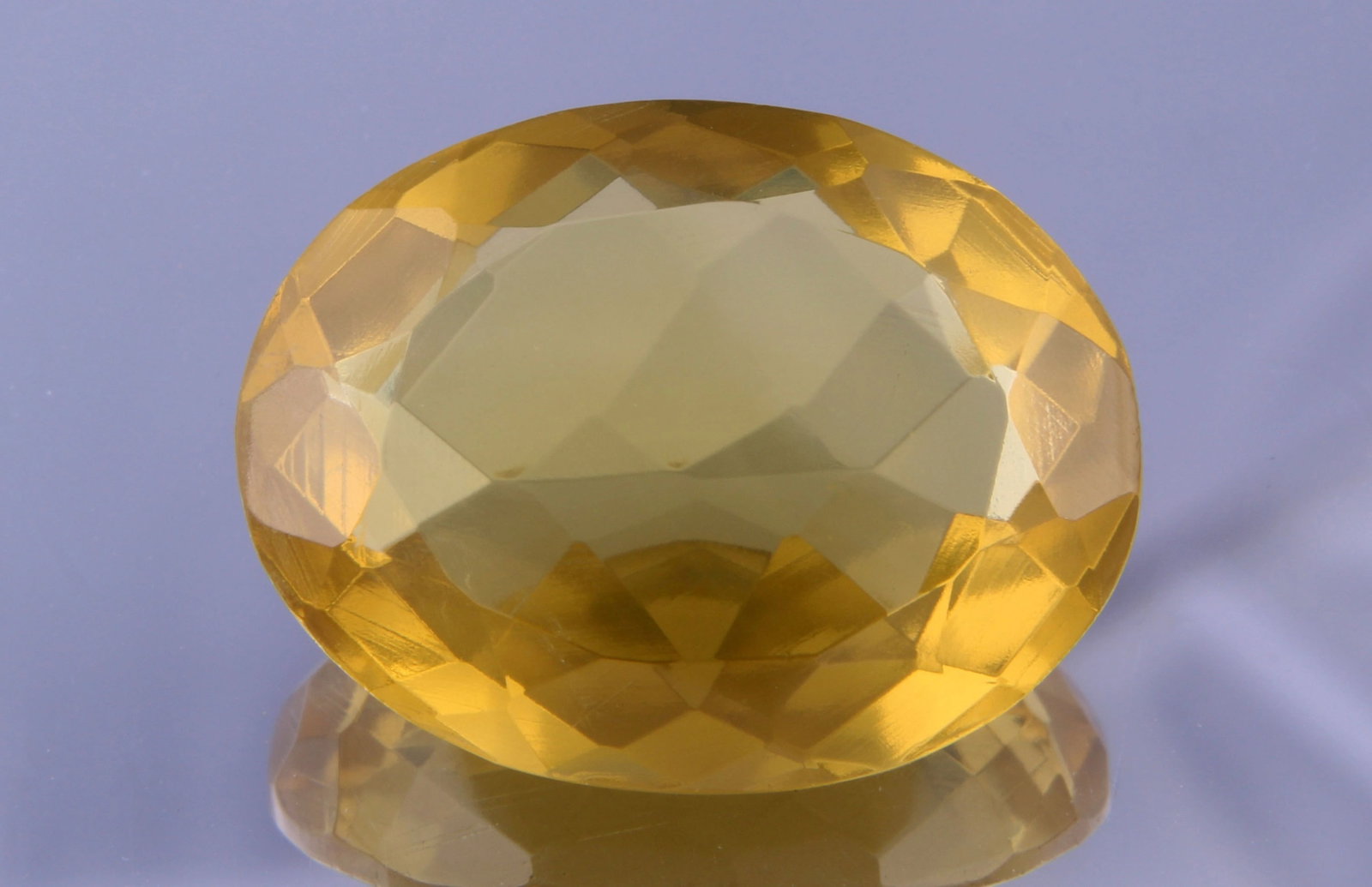 Big Size Natural Lemon Quartz - 25.60 Cts: Gemstone: Natural Lemon Quartz Origin: Africa Weight : 25.60 carats Dimensions: 23x18 mm Shape / Cut : Oval Cut Colour: Yellow Transparency : transparent Treatment : Heated Shipping-: Flat rate of $7.