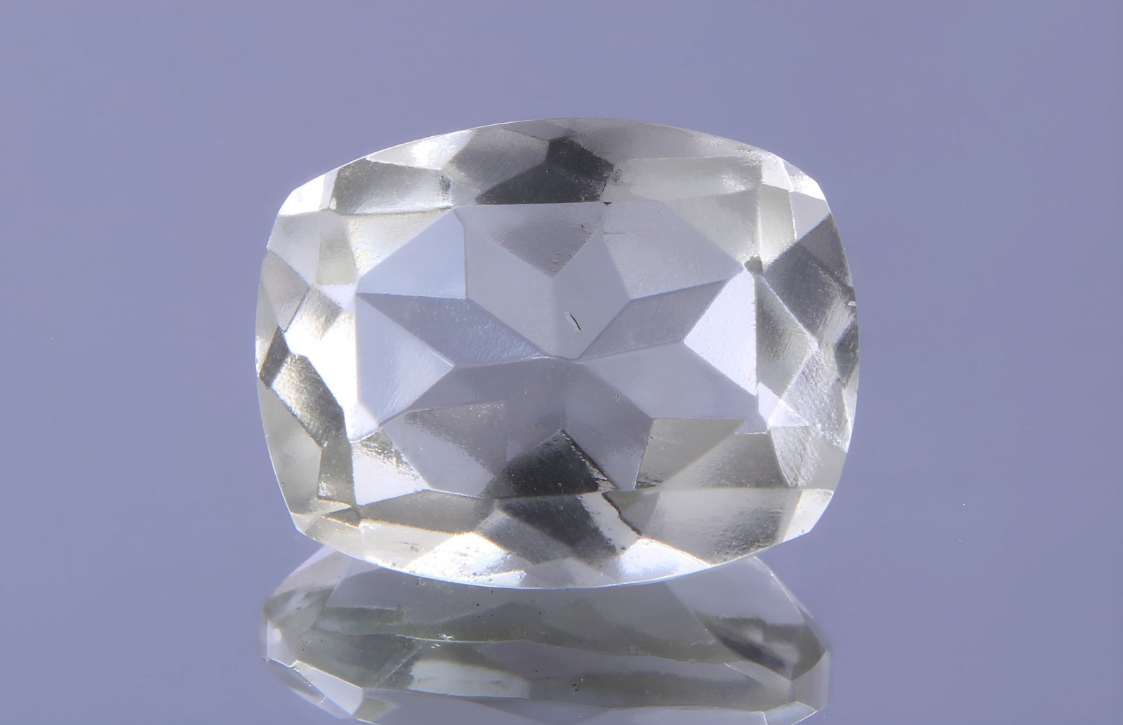 Gorgeous 6.05 cts Natural Green Amethyst / Prasiolite (1 of 5)
